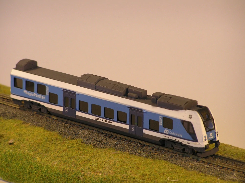 El. motorová jednotka 640/641/642 TT Regiopanter ČD - maketa