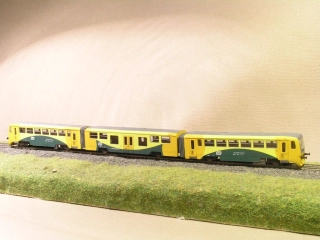 Motorová jednotka 814+014+814 TT komplet 