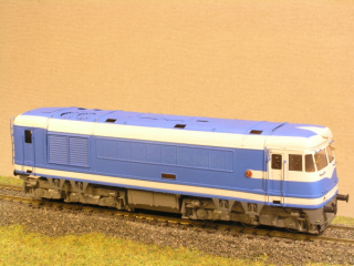 Motorová lokomotiva T698 001 TT maketa 