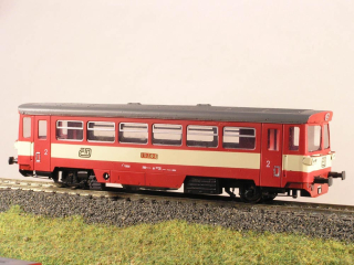 Motorový vůz 810 230-3 HO kompletní