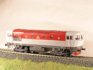 Motorová lokomotiva T478 1042 HO maketa 