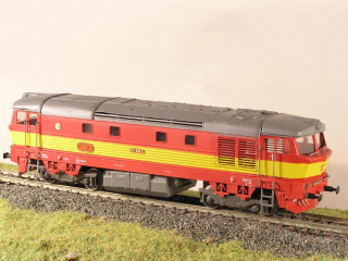 Motorová lokomotiva 751.040-7 TT maketa 
