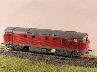 Motorová lokomotiva T478.1222 N maketa 