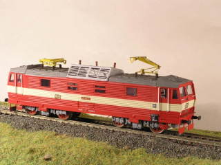Elektrická lokomotiva 371.002-7 TT maketa