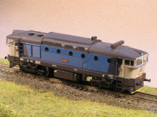 Motorová lokomotiva 754 086-7  N maketa 